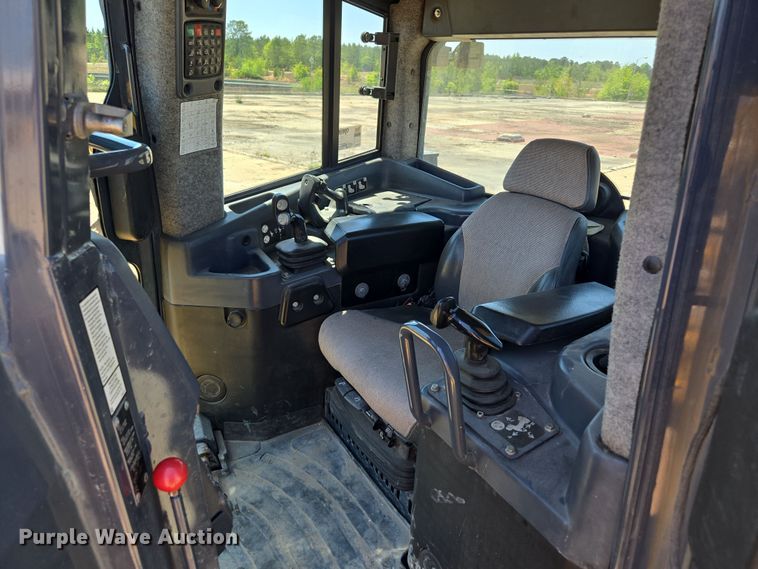 image for item EE0049 2019 John Deere 950K LGP dozer