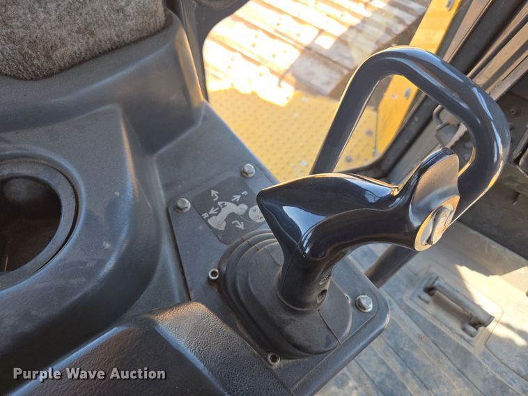 image for item EE0049 2019 John Deere 950K LGP dozer