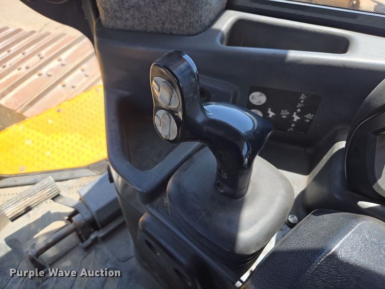 image for item EE0049 2019 John Deere 950K LGP dozer