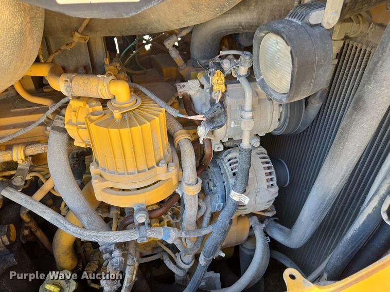 image for item EE0049 2019 John Deere 950K LGP dozer