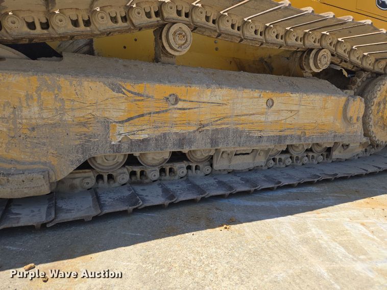 image for item EE0049 2019 John Deere 950K LGP dozer