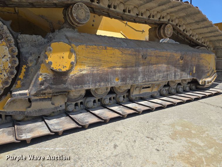 image for item EE0049 2019 John Deere 950K LGP dozer