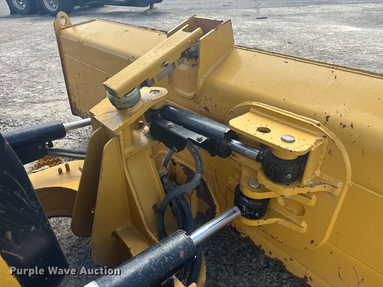 image for item EE0050 2020 Caterpillar D5K2 LGP dozer