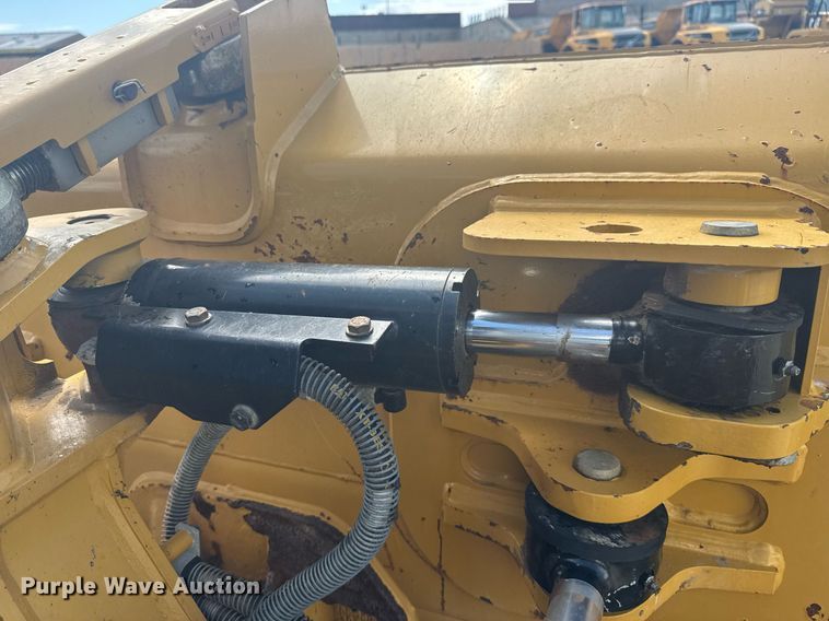 image for item EE0050 2020 Caterpillar D5K2 LGP dozer