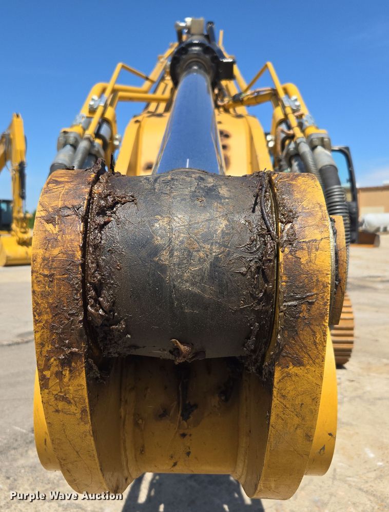 image for item EE0052 2023 Caterpillar 340 excavator