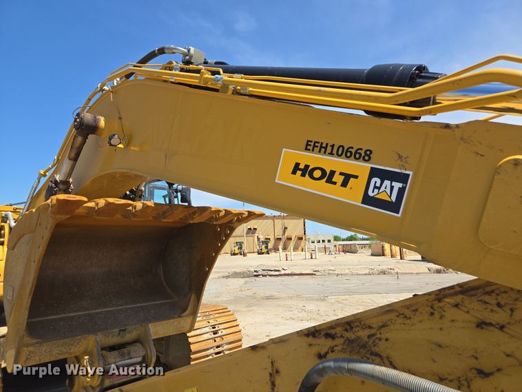 image for item EE0052 2023 Caterpillar 340 excavator