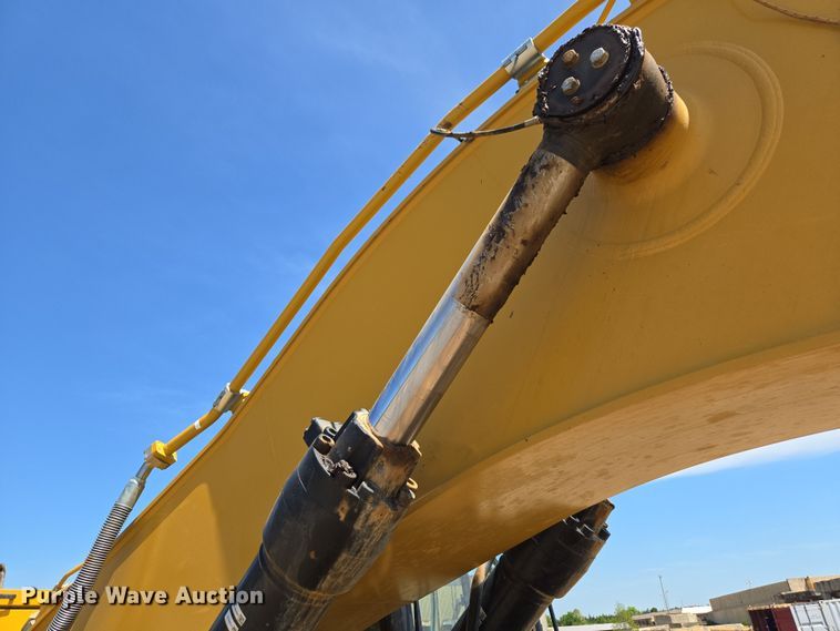 image for item EE0052 2023 Caterpillar 340 excavator