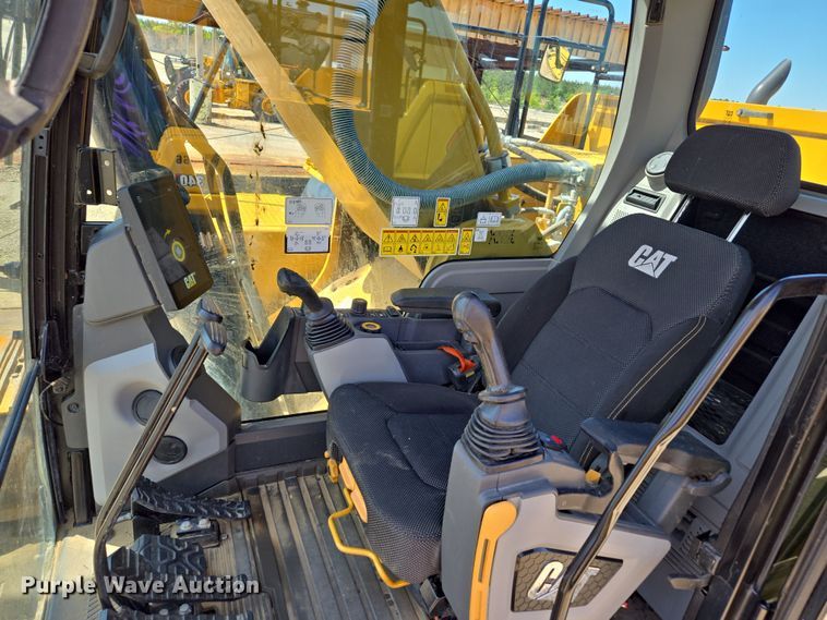 image for item EE0052 2023 Caterpillar 340 excavator