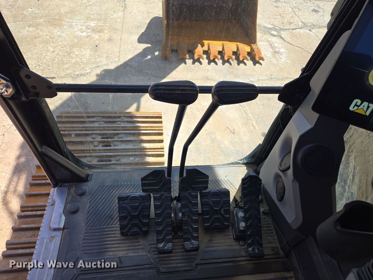 image for item EE0052 2023 Caterpillar 340 excavator