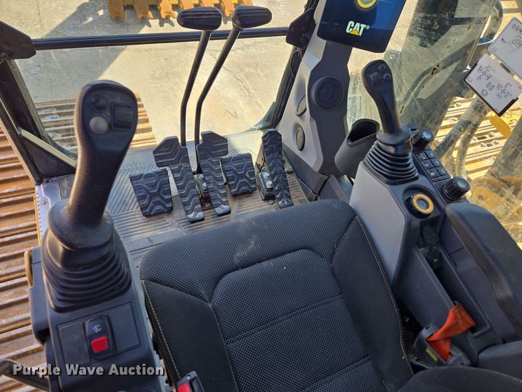 image for item EE0052 2023 Caterpillar 340 excavator