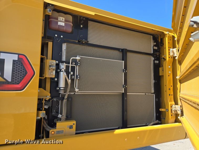 image for item EE0052 2023 Caterpillar 340 excavator