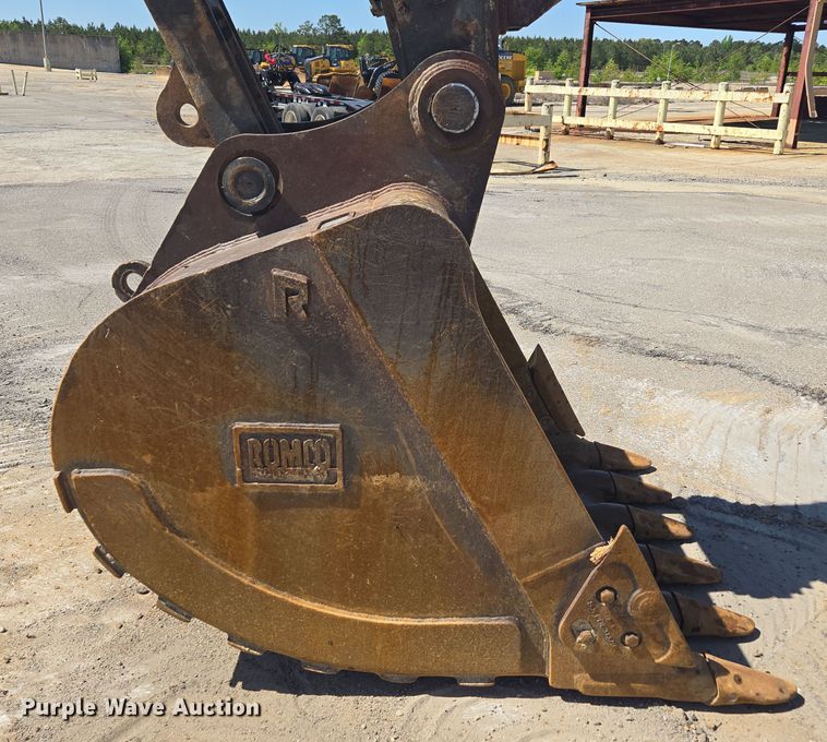 image for item EE0053 2018 Volvo EC380EL excavator