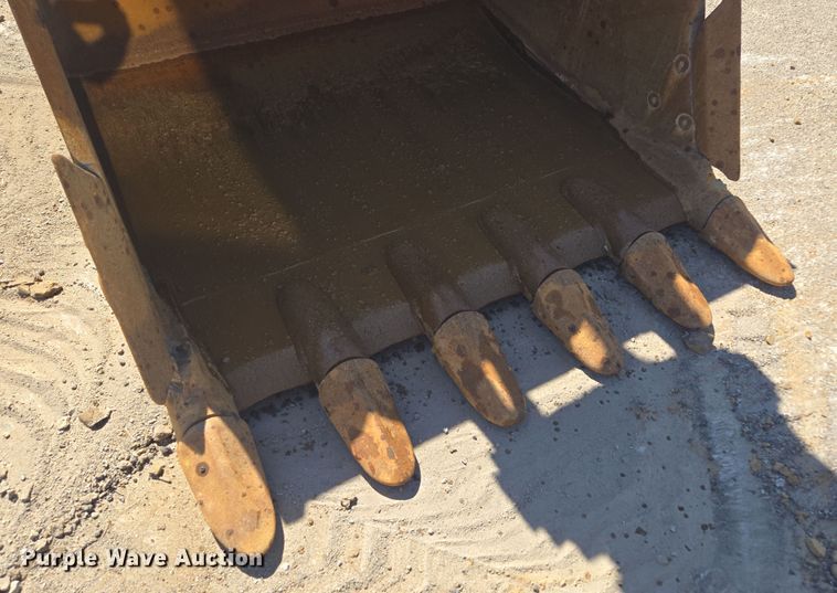 image for item EE0053 2018 Volvo EC380EL excavator