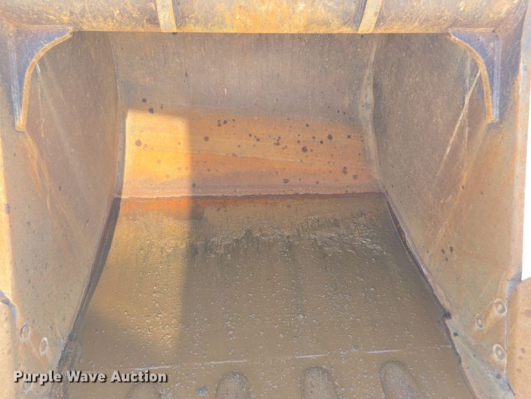 image for item EE0053 2018 Volvo EC380EL excavator