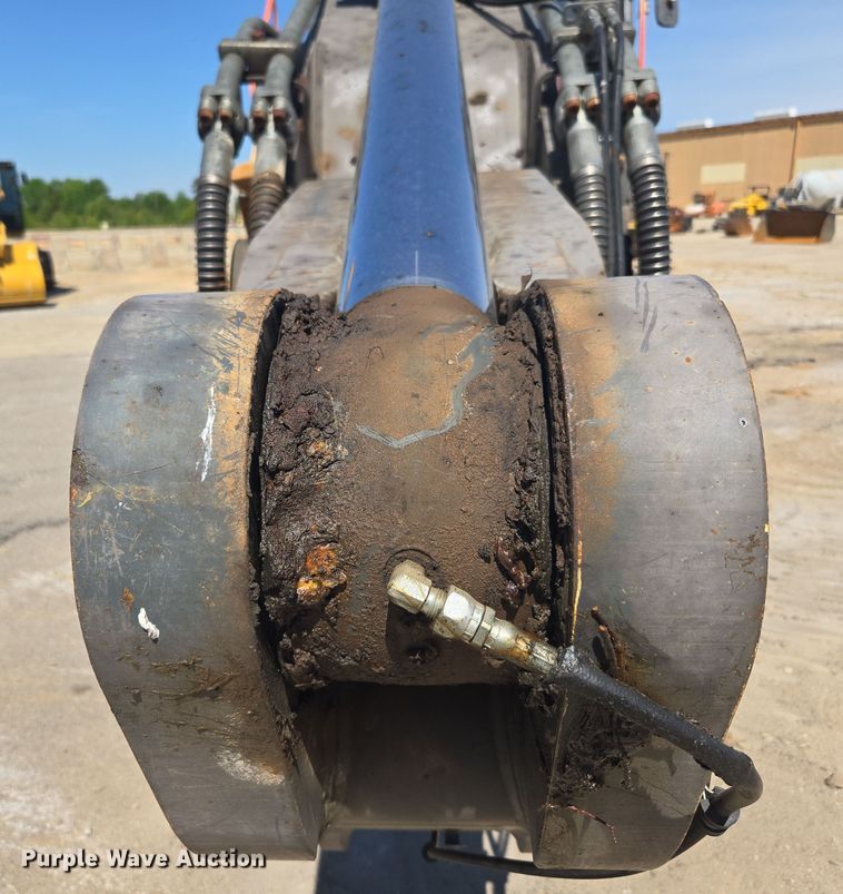 image for item EE0053 2018 Volvo EC380EL excavator