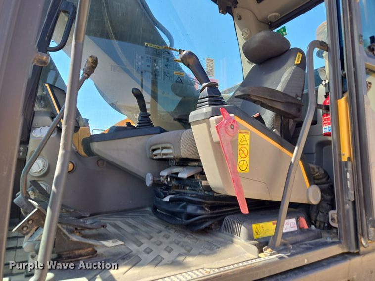 image for item EE0053 2018 Volvo EC380EL excavator
