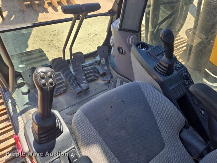 image for item EE0053 2018 Volvo EC380EL excavator