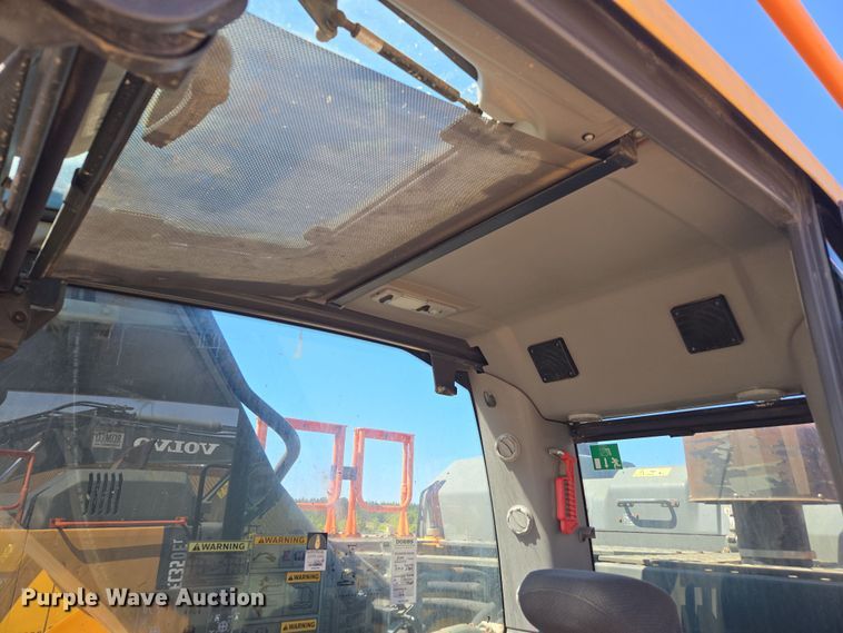 image for item EE0053 2018 Volvo EC380EL excavator