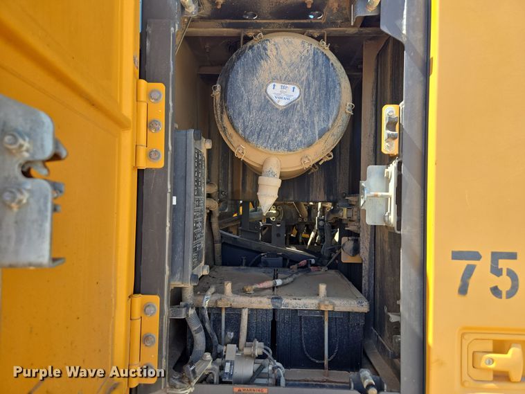 image for item EE0053 2018 Volvo EC380EL excavator