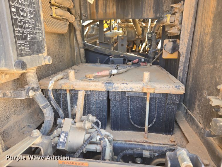 image for item EE0053 2018 Volvo EC380EL excavator