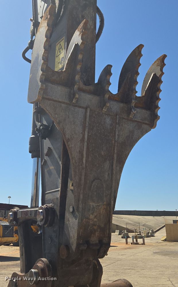 image for item EE0054 2018 Volvo EC350E excavator