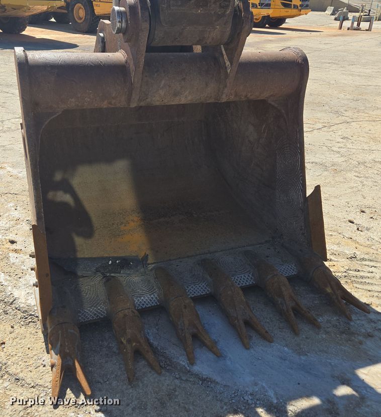 image for item EE0054 2018 Volvo EC350E excavator