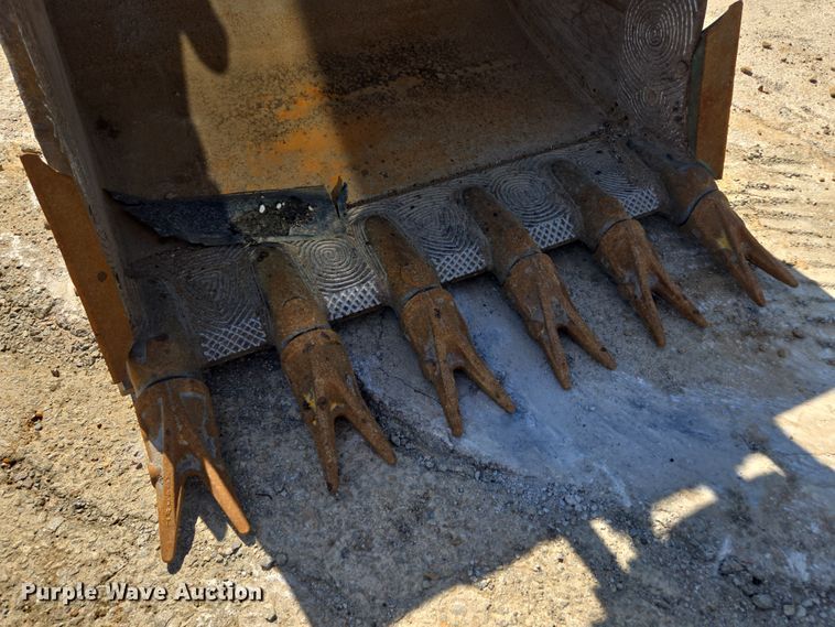 image for item EE0054 2018 Volvo EC350E excavator