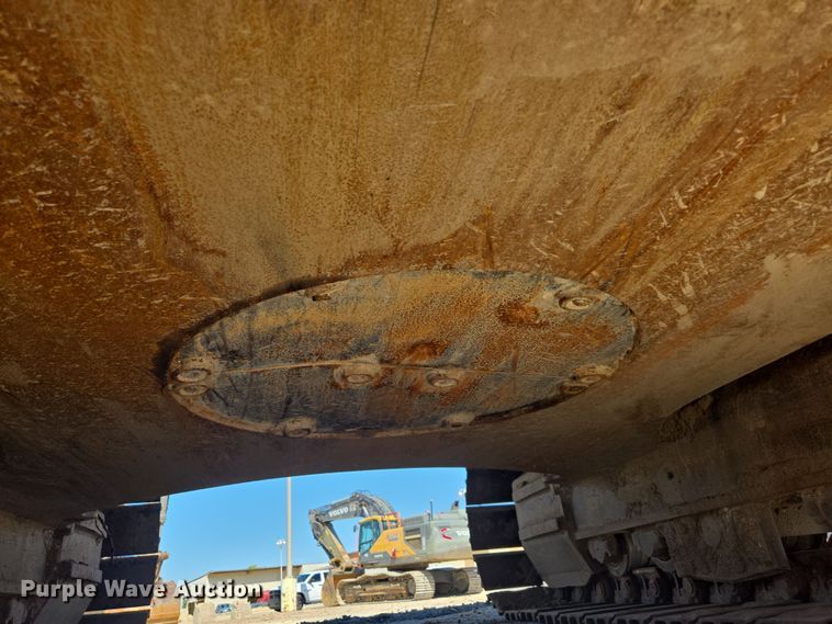 image for item EE0054 2018 Volvo EC350E excavator