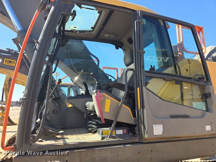 image for item EE0054 2018 Volvo EC350E excavator