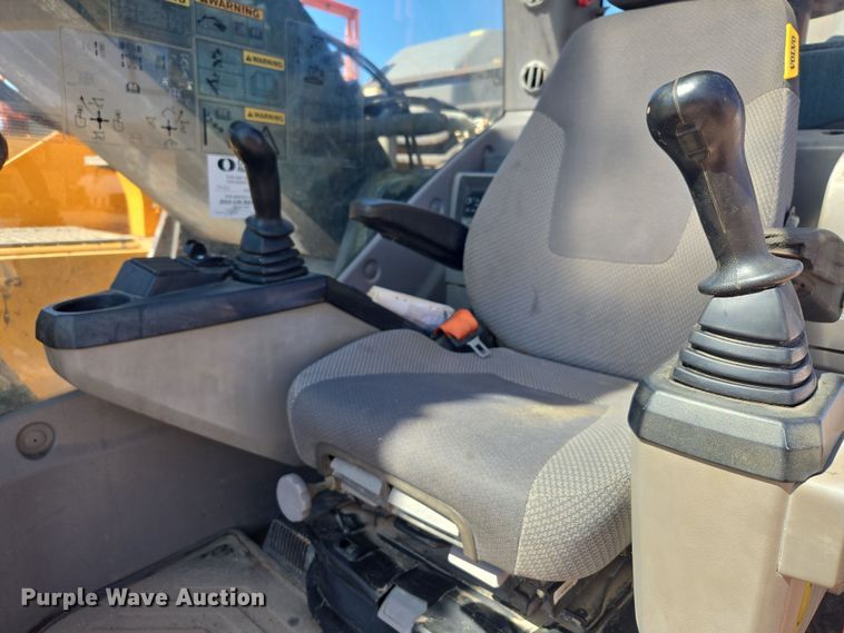 image for item EE0054 2018 Volvo EC350E excavator