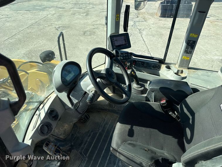 image for item EE0055 2019 Caterpillar 938M wheel loader