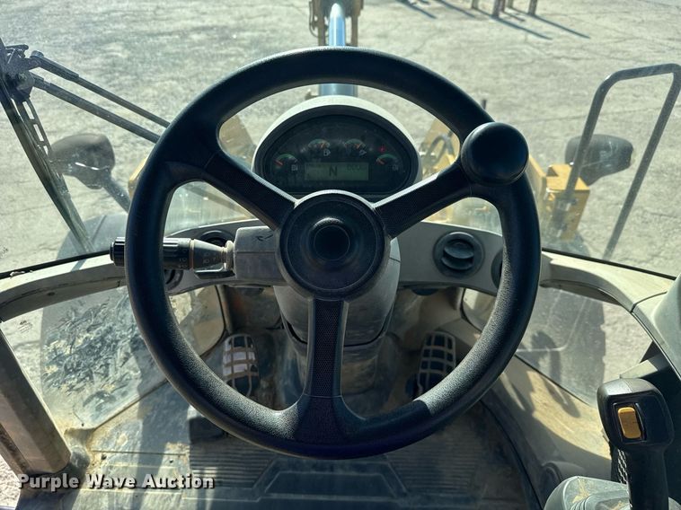 image for item EE0055 2019 Caterpillar 938M wheel loader