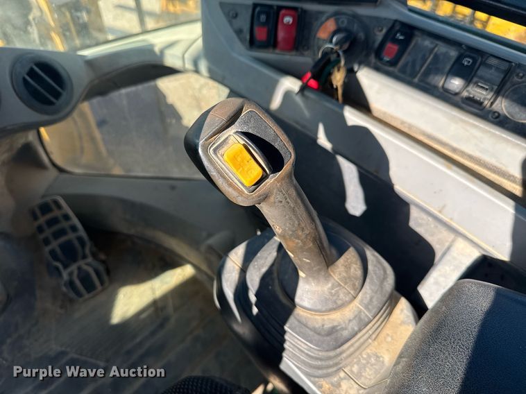 image for item EE0055 2019 Caterpillar 938M wheel loader