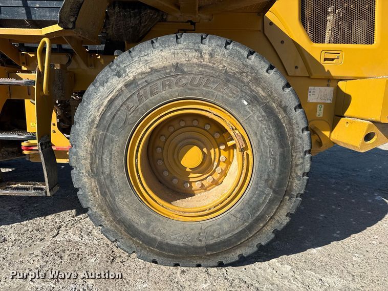 image for item EE0055 2019 Caterpillar 938M wheel loader