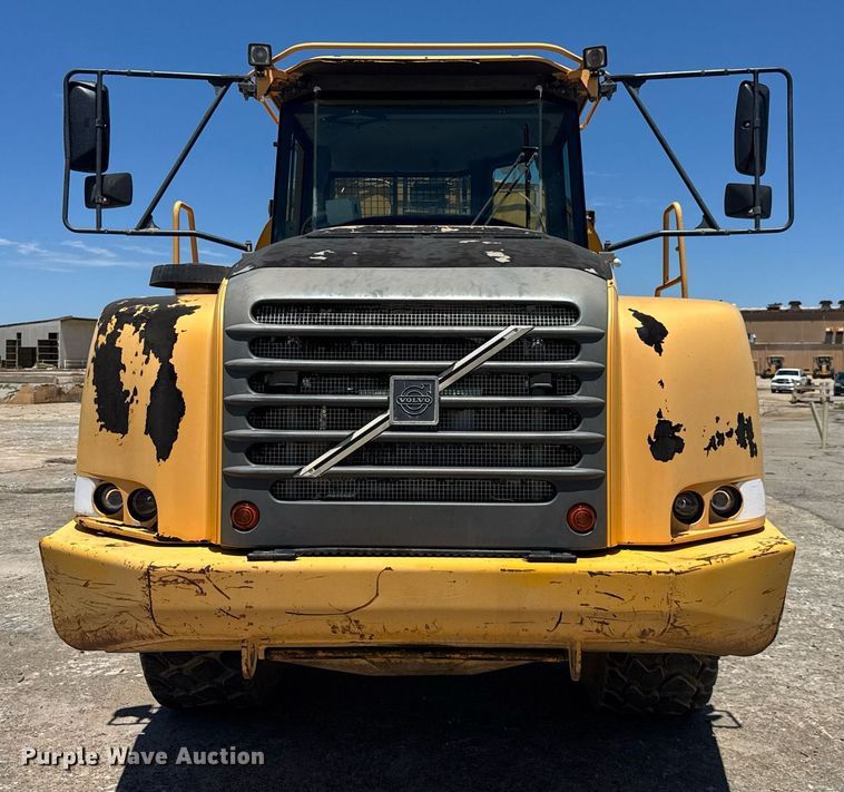 image for item EE0056 2006 Volvo A30D water wagon
