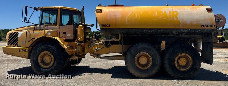 image for item EE0056 2006 Volvo A30D water wagon