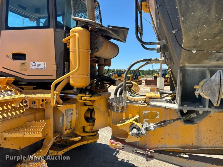 image for item EE0056 2006 Volvo A30D water wagon