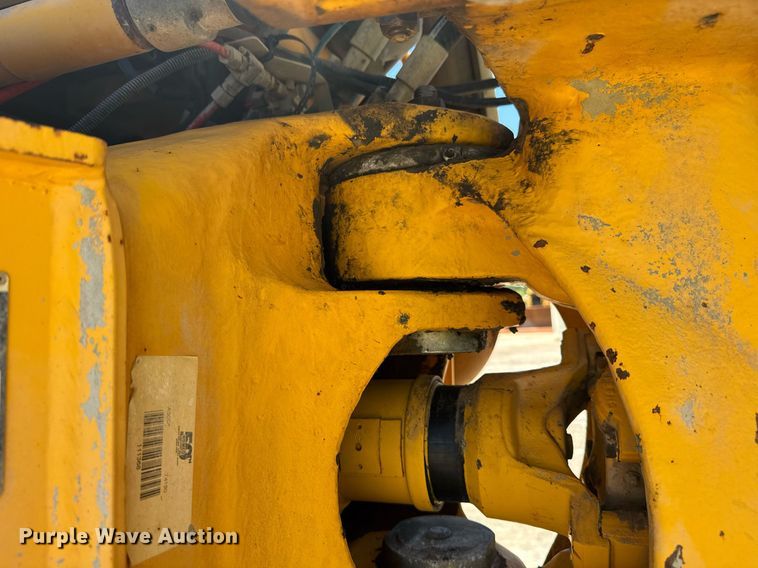 image for item EE0056 2006 Volvo A30D water wagon