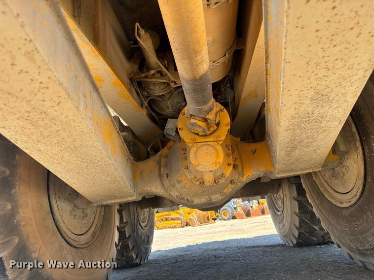 image for item EE0056 2006 Volvo A30D water wagon