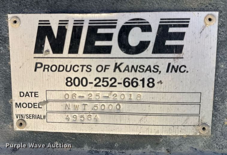 image for item EE0056 2006 Volvo A30D water wagon