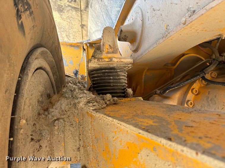 image for item EE0056 2006 Volvo A30D water wagon