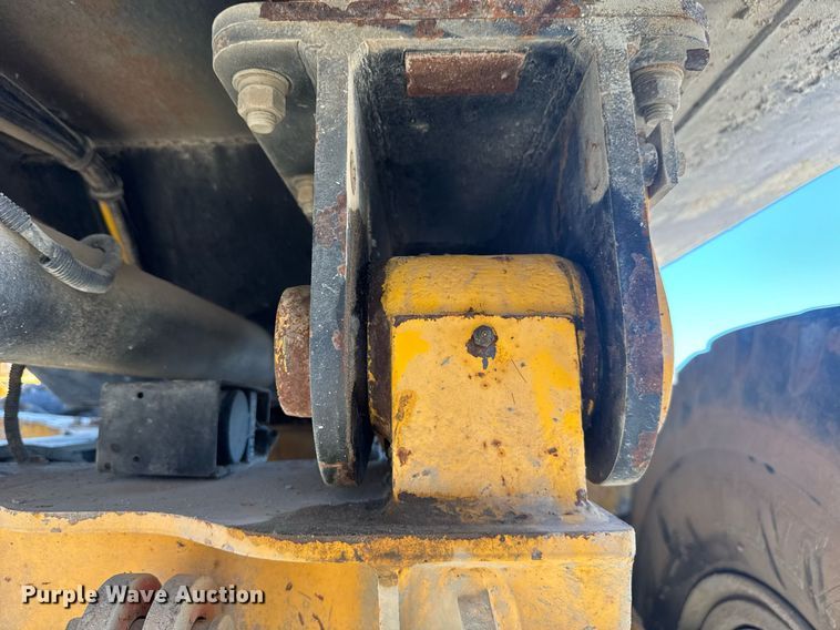 image for item EE0056 2006 Volvo A30D water wagon