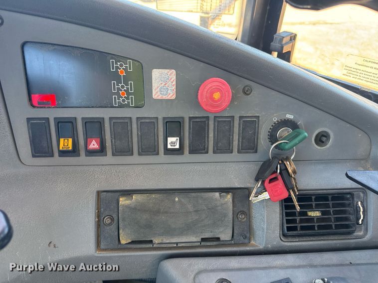 image for item EE0056 2006 Volvo A30D water wagon