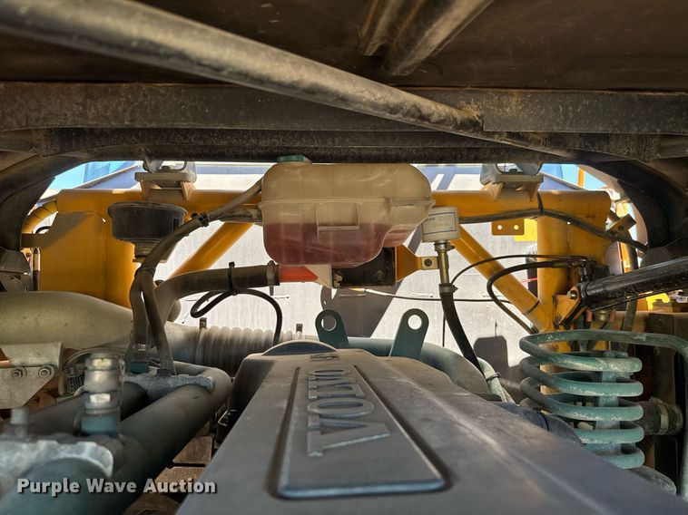 image for item EE0056 2006 Volvo A30D water wagon