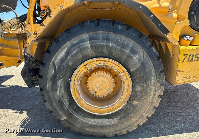 image for item EE0056 2006 Volvo A30D water wagon