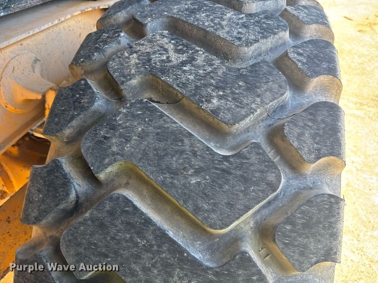 image for item EE0056 2006 Volvo A30D water wagon