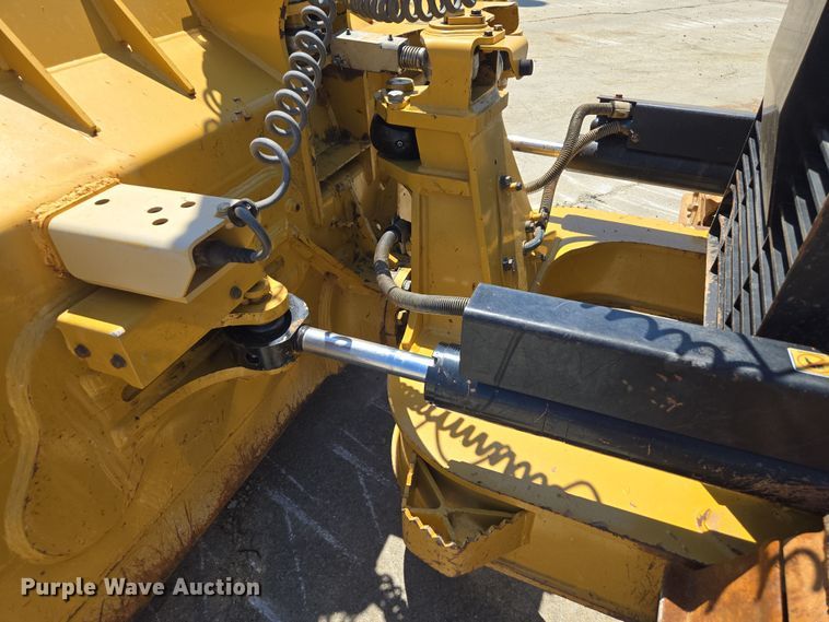 image for item EE0057 2019 Caterpillar D6K2 XL dozer