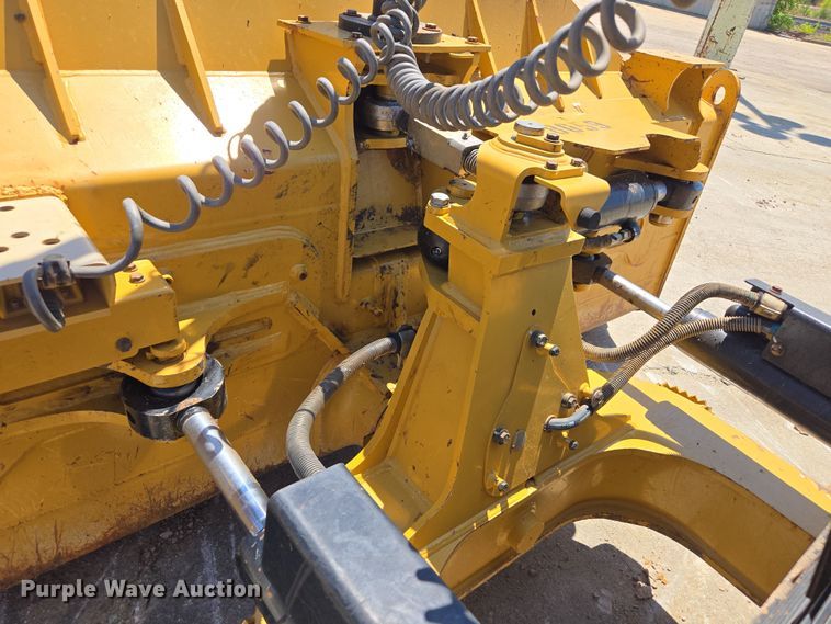 image for item EE0057 2019 Caterpillar D6K2 XL dozer