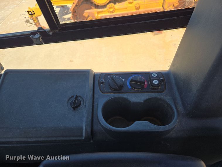 image for item EE0057 2019 Caterpillar D6K2 XL dozer