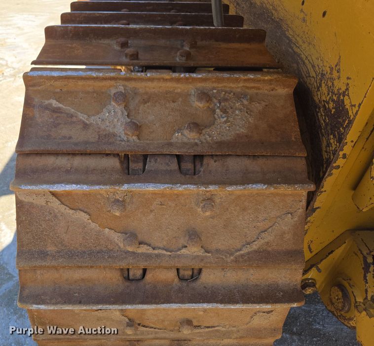 image for item EE0057 2019 Caterpillar D6K2 XL dozer